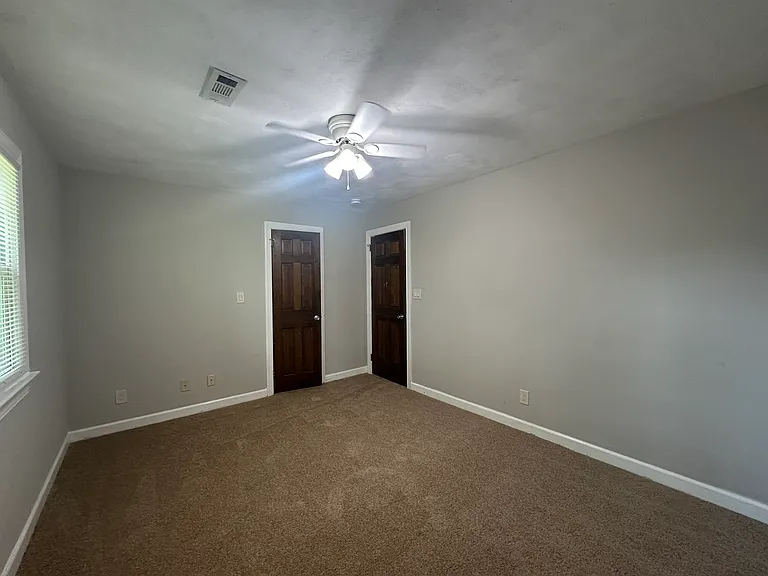 608 Hearndon Ct — Photo 35