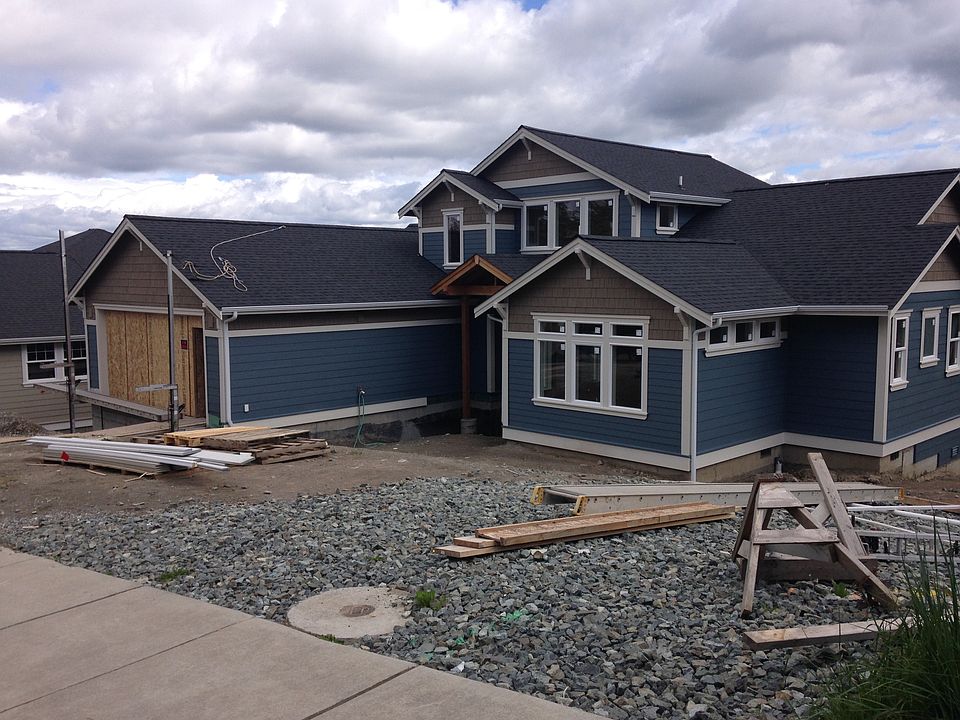 2nd image of 1905 C Ave