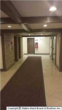 4th image of 2 Elmwood Park Dr APT 714