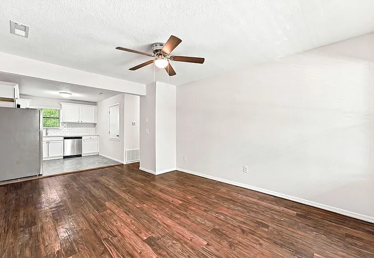 2764 N Barcelona Ave — Photo 1