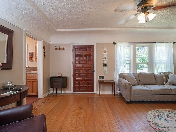 2nd image of 2629 Santa Cruz Way