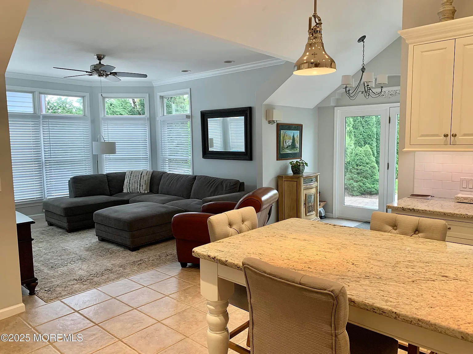 4 bed, 2922 sqft, $6,500 — Photo 4