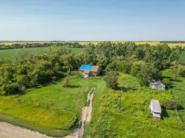 10751 105th St NE, Langdon, ND 58249
