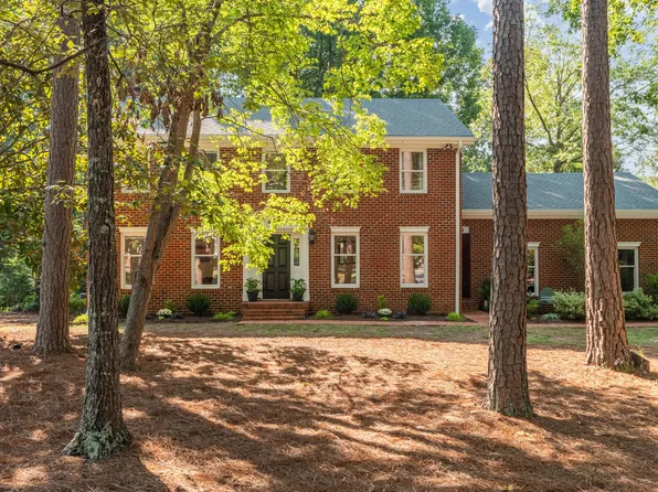 6929 Knotty Pine Dr, Chapel Hill, NC 27517