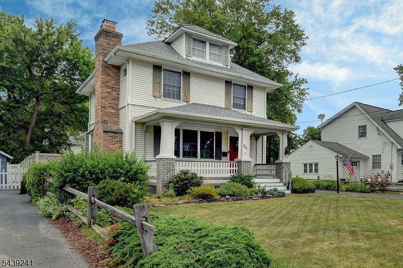 1st image of 64 Hopper Ave