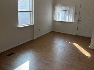 16 Oakwood St, Lake Dallas, TX 75065