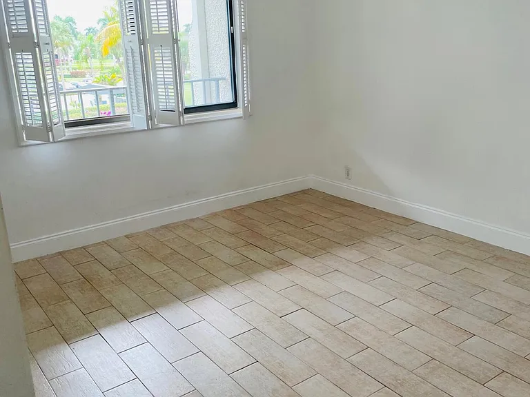 4080 Tivoli Ct #307 — Photo 11