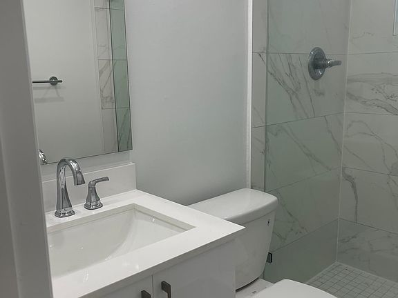 3rd image of 2843 Sheridan Ave APT 1