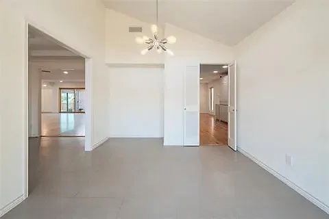 4 bed, 3078 sqft, $8,000 — Photo 3
