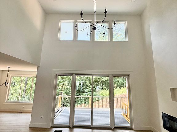 3rd image of 8353 Cliff Ridge Ct