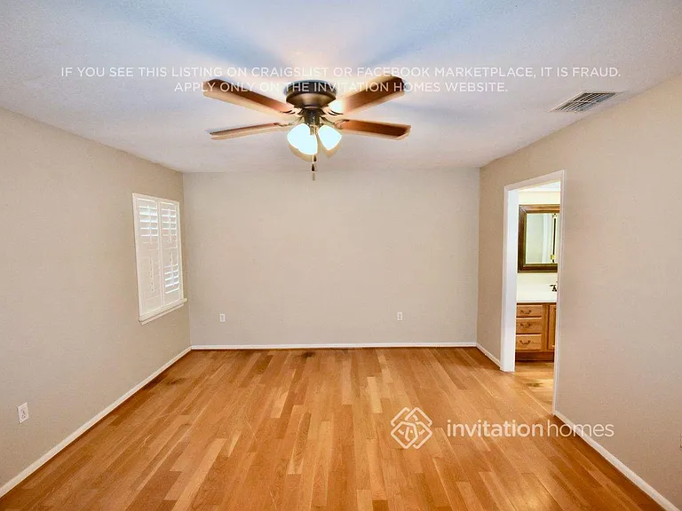 7028 Doehring Dr — Photo 9