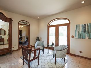 27354 W Cuba Rd, Barrington, IL 60010