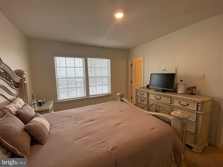 7530 Daybreak Dr — Photo 28