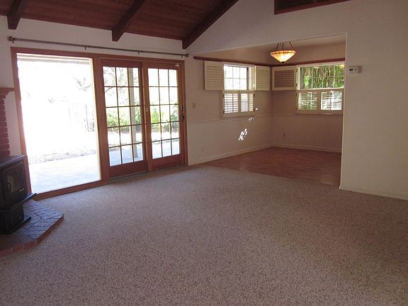 3rd image of 40527 Goldside Dr