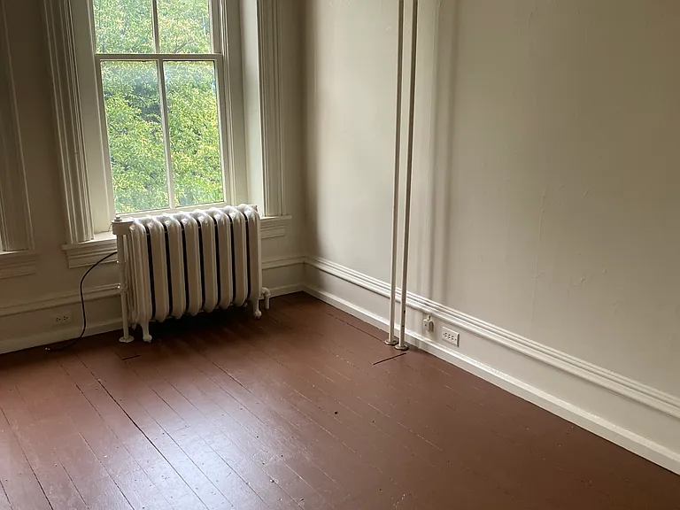 128 N Pine St #6 — Photo 4