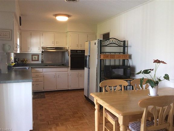 5th image of 207 Hassellwood Dr