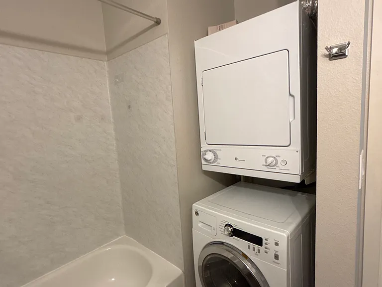 6410 8th Ave NE #203 — Photo 6