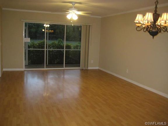 5th image of 161 Robin Hood Cir Unit 101