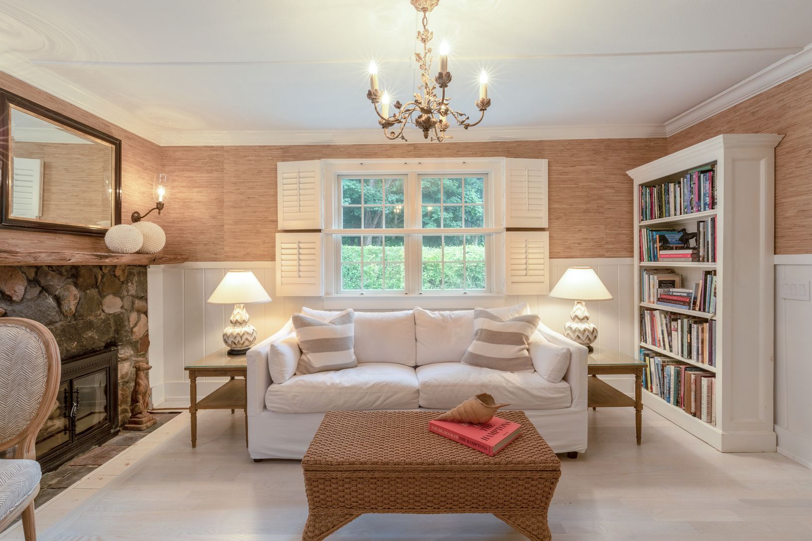  private 1st floor master suite living room