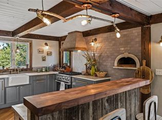 8 Rampart Pass, Waccabuc, NY 10597