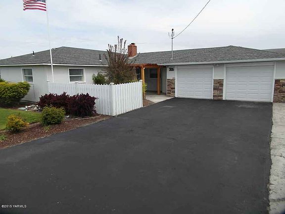 2nd image of 305 Hillcrest Dr