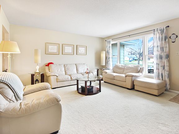 3rd image of 615 Alice St