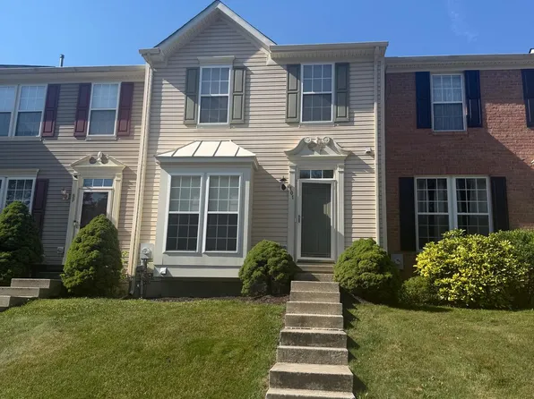 101 Colts Neck Dr, Sicklerville, NJ 08081