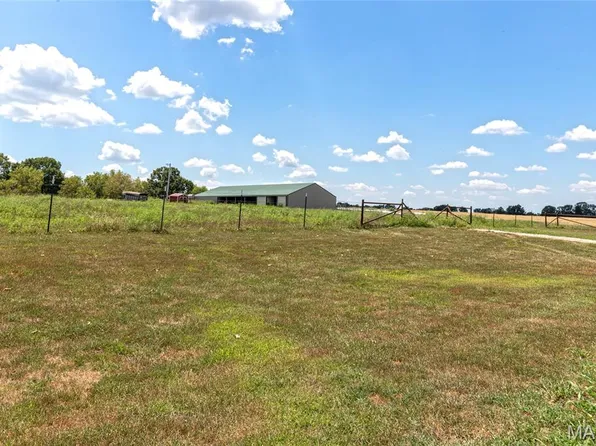 26469 Roam Dr, Waynesville, MO 65583