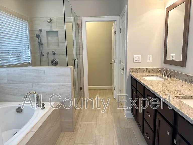 1529 Huntwood Ct — Photo 22