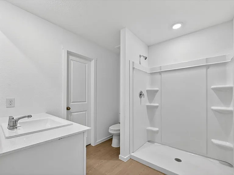 1328 Alfred St — Photo 13