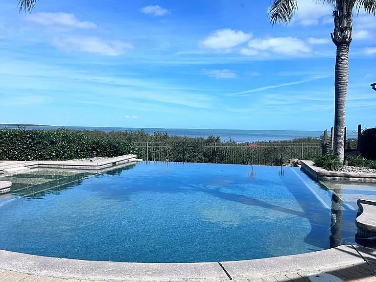 154 Oleander Dr — Photo 28