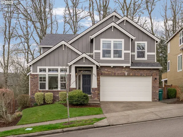 372 N Fairway St, Newberg, OR 97132