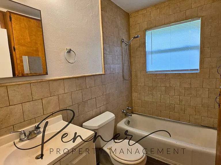 10813 E Westport Rd — Photo 6