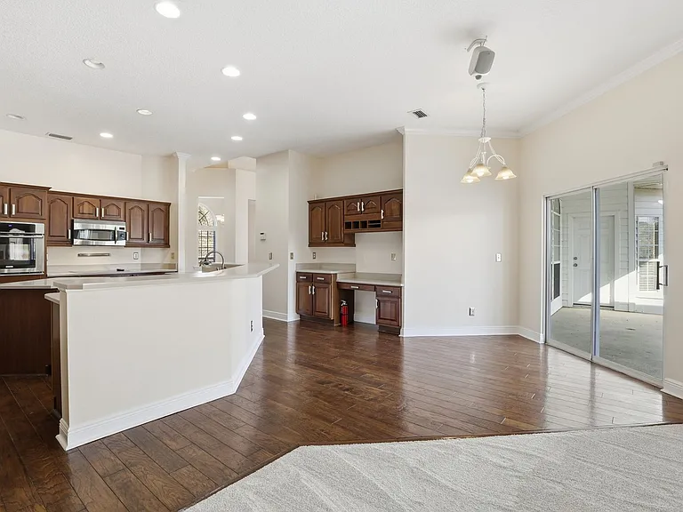 14313 NW 60th Ave — Photo 19