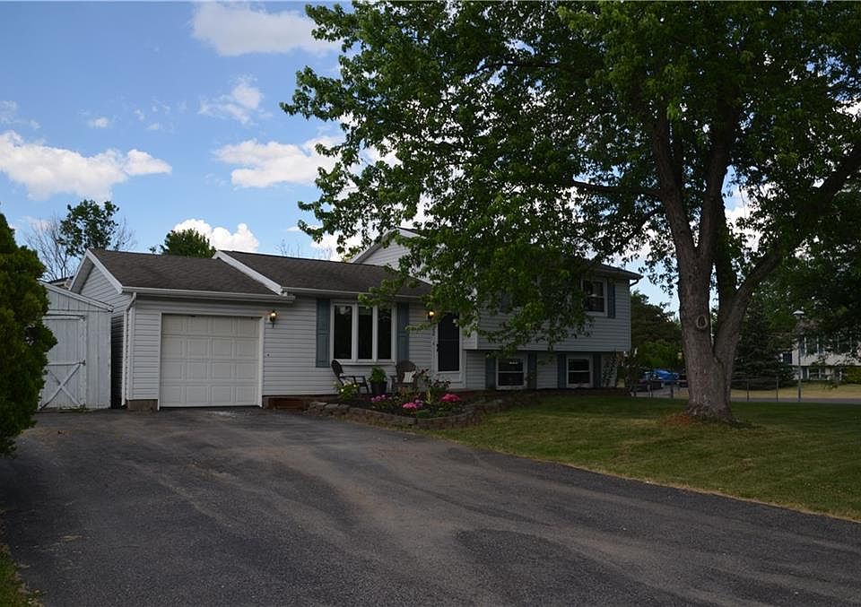 1st image of 5822 Clover Meadow Ln