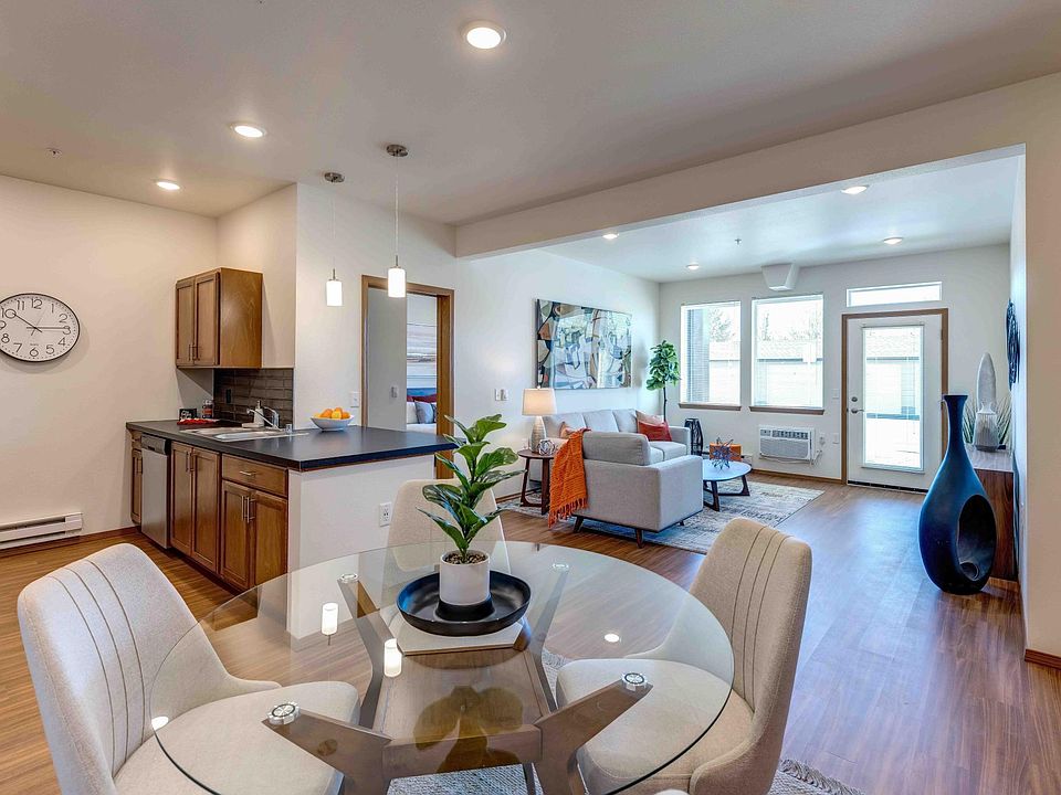 2x2 Dining Room View