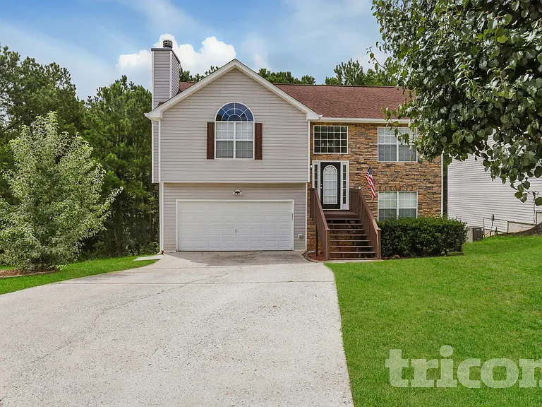 4118 Lost Springs Trl — Photo 1