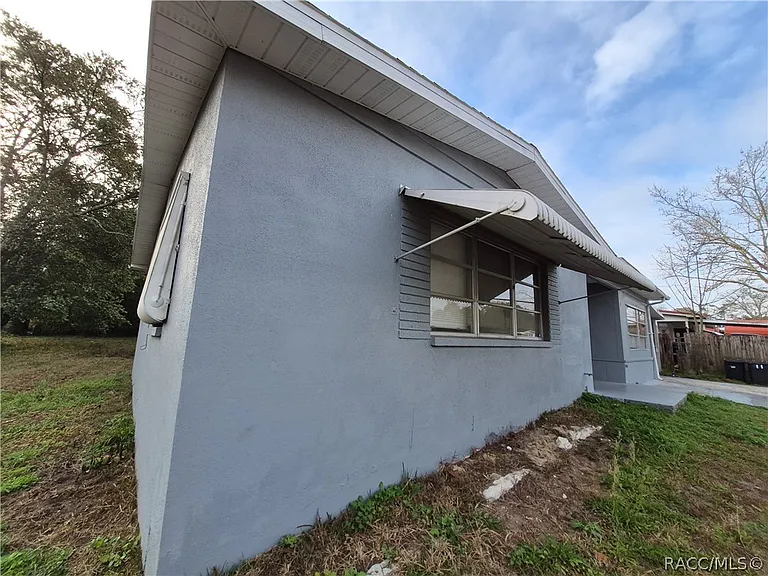 11 S Barbour St — Photo 11