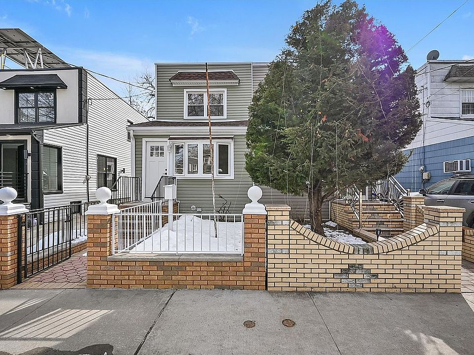 1st image of 5216 Avenue House Brooklyn Ky
