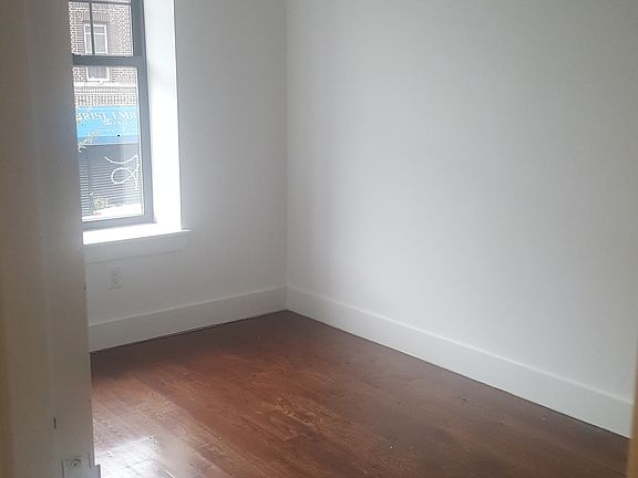 4th image of 307 Rogers Ave