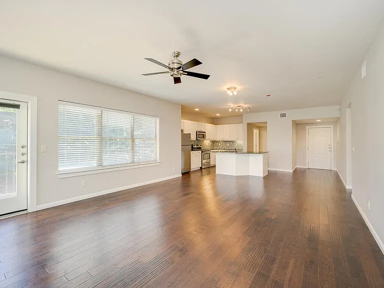 2708 San Pedro St #202 — Photo 18