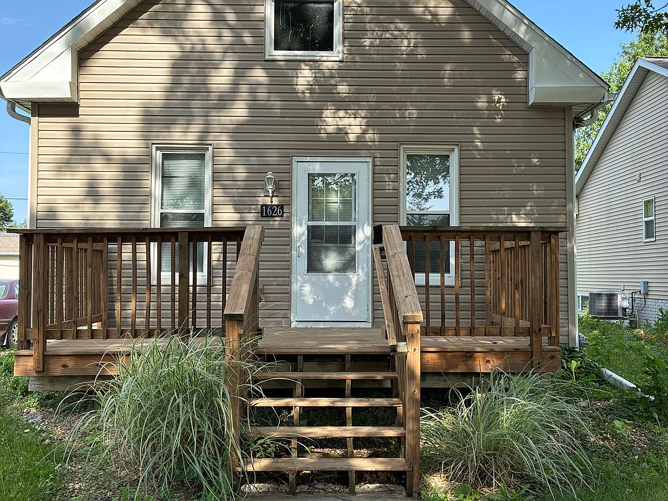 1st image of 1626 8th St NW