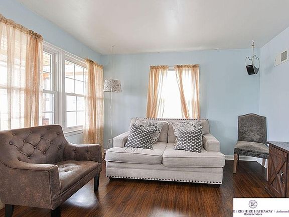 4th image of 2618 S 60th St