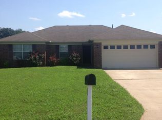 25 Ivanhoe Dr, Cabot, AR 72023