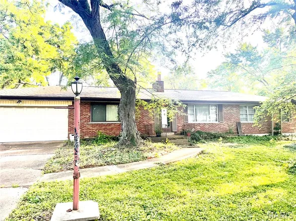 8361 Latty Ave, Hazelwood, MO 63042