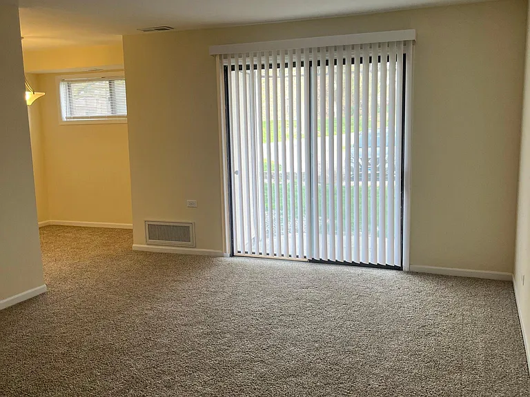 2216 Country Club Dr — Photo 10