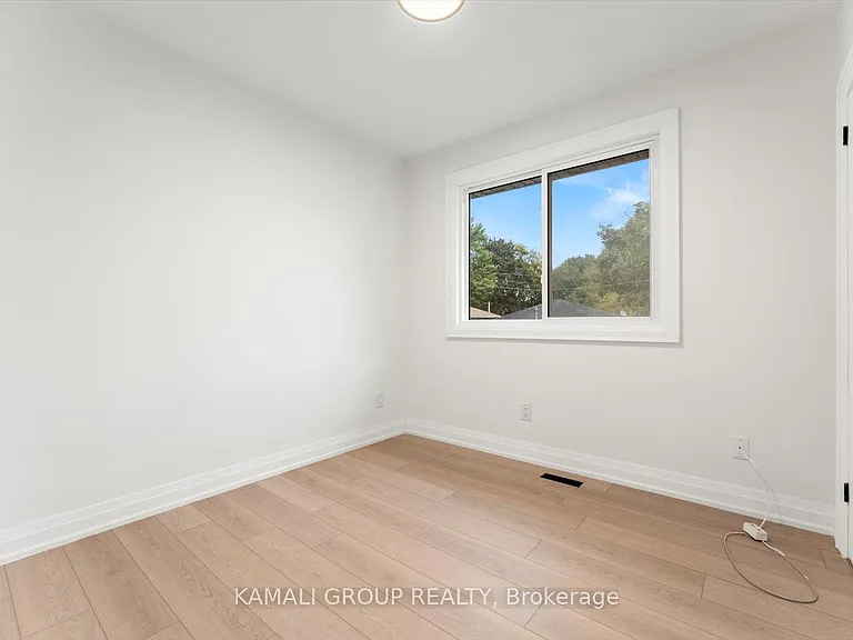 63 Walter Ave #MAIN — Photo 14