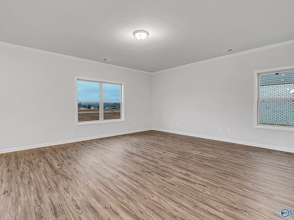 5th image of 129 Headen Ln