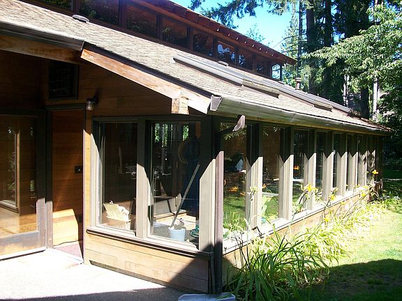 Entry/Exterior view of Solarium