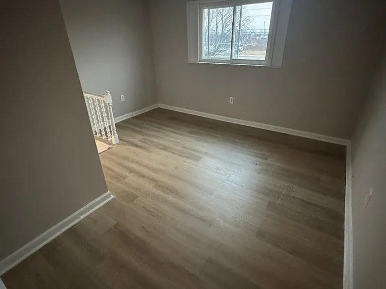 1019 Green Ln — Photo 13